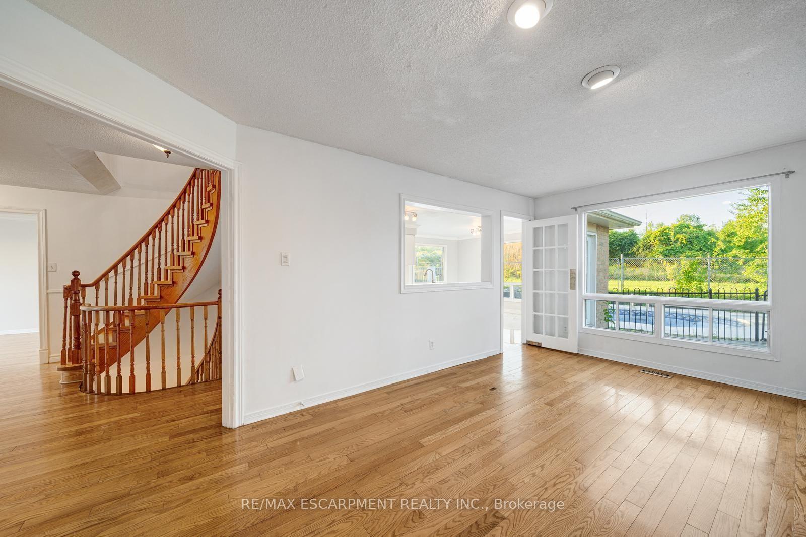 Photo 16 of 2081 Lynn Heights Drive, Pickering, Liverpool — HOMEH
