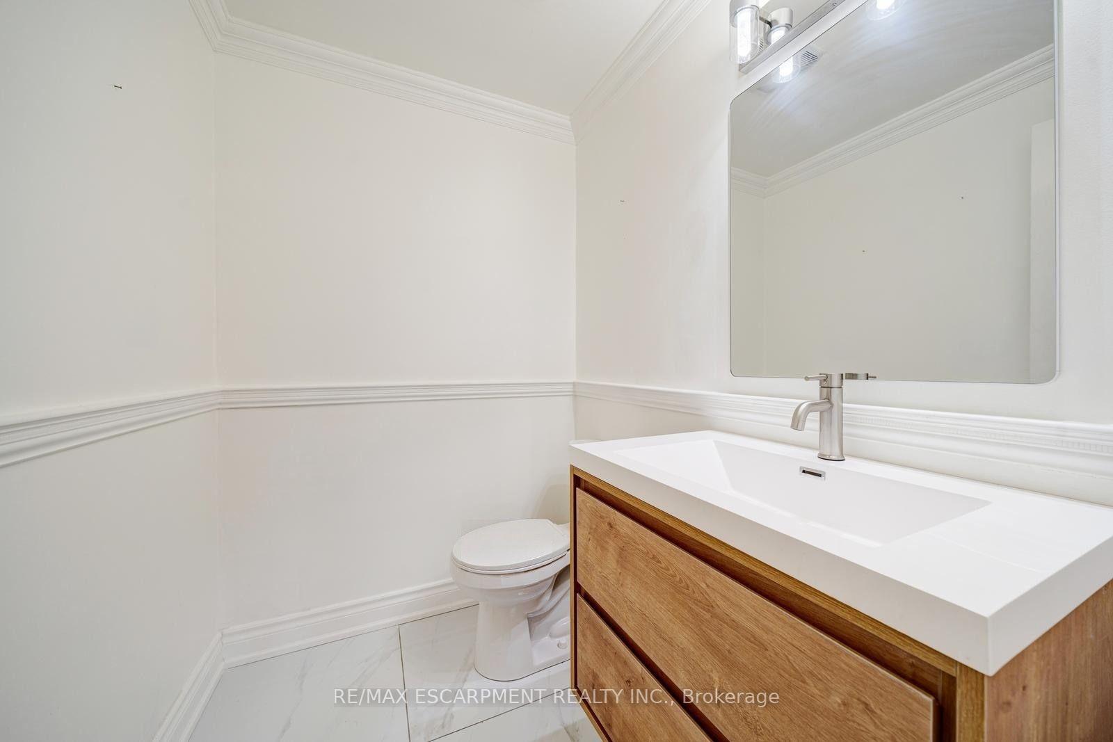 Photo 18 of 2081 Lynn Heights Drive, Pickering, Liverpool — HOMEH