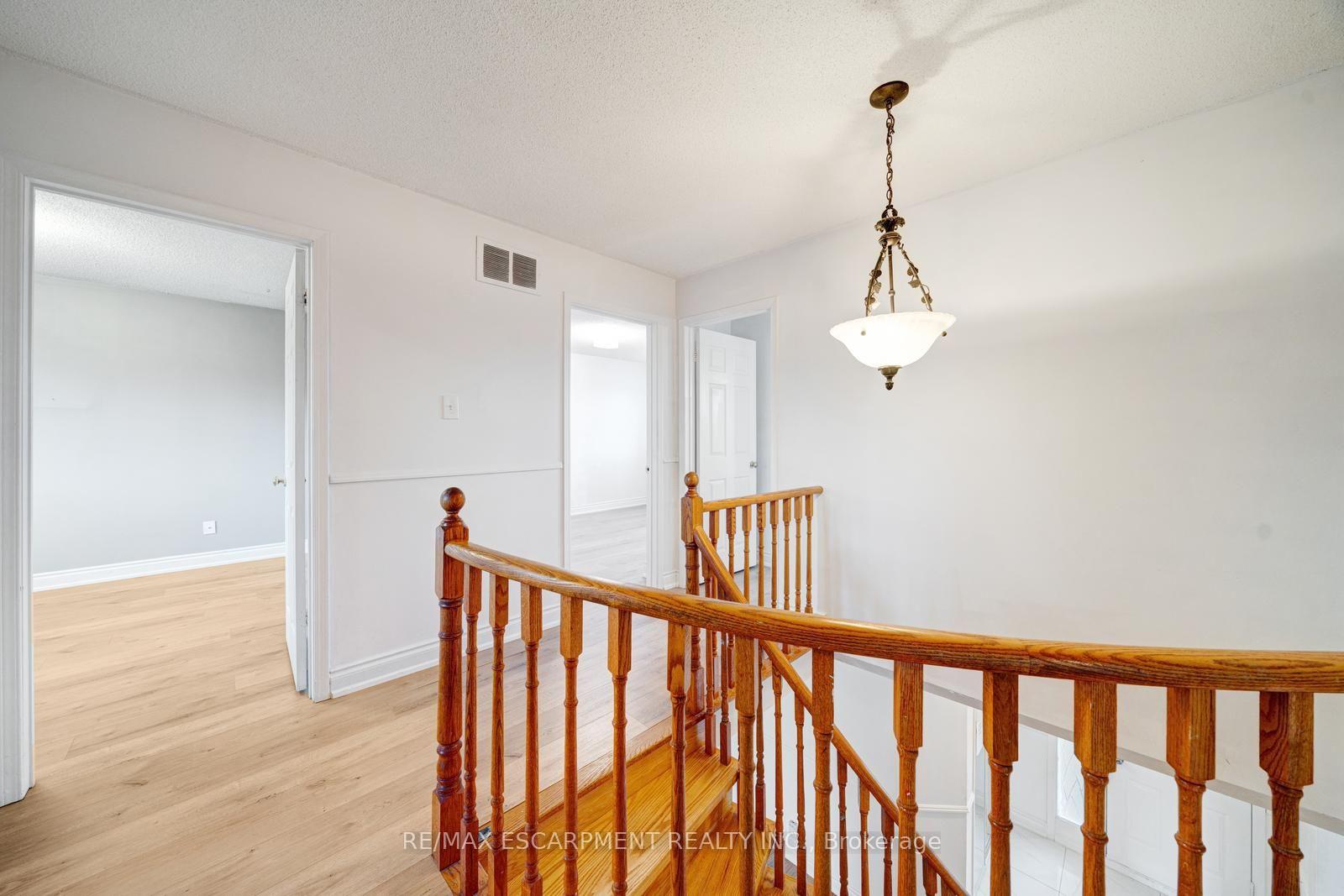 Photo 22 of 2081 Lynn Heights Drive, Pickering, Liverpool — HOMEH