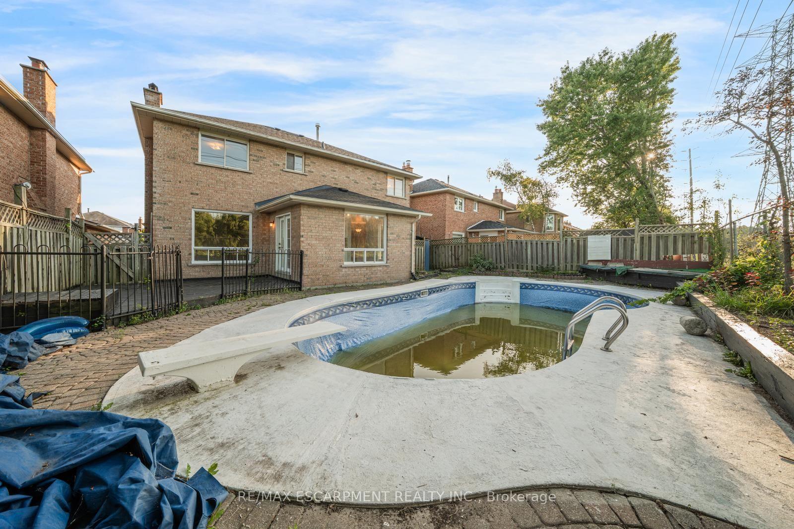 Photo 46 of 2081 Lynn Heights Drive, Pickering, Liverpool — HOMEH