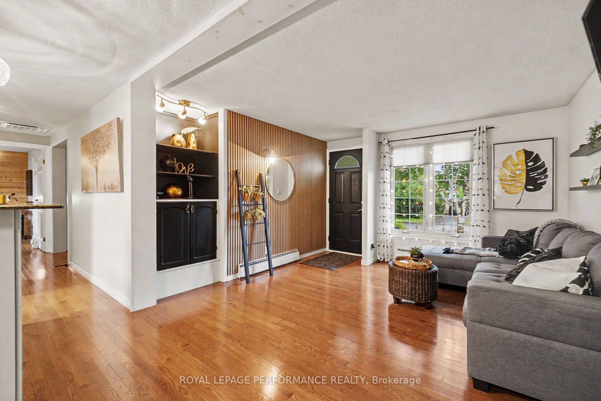 Photo 14 of 1497 Blackheath Street, Ottawa, Bilberry Creek/Queenswood Heights — HOMEH