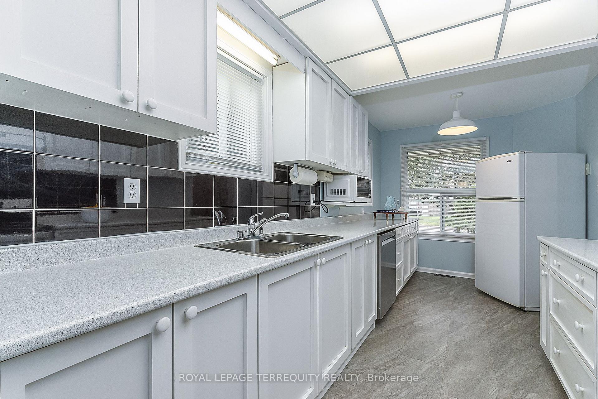 Photo 6 of 182 Chatfield Drive, Ajax, Central West — HOMEH