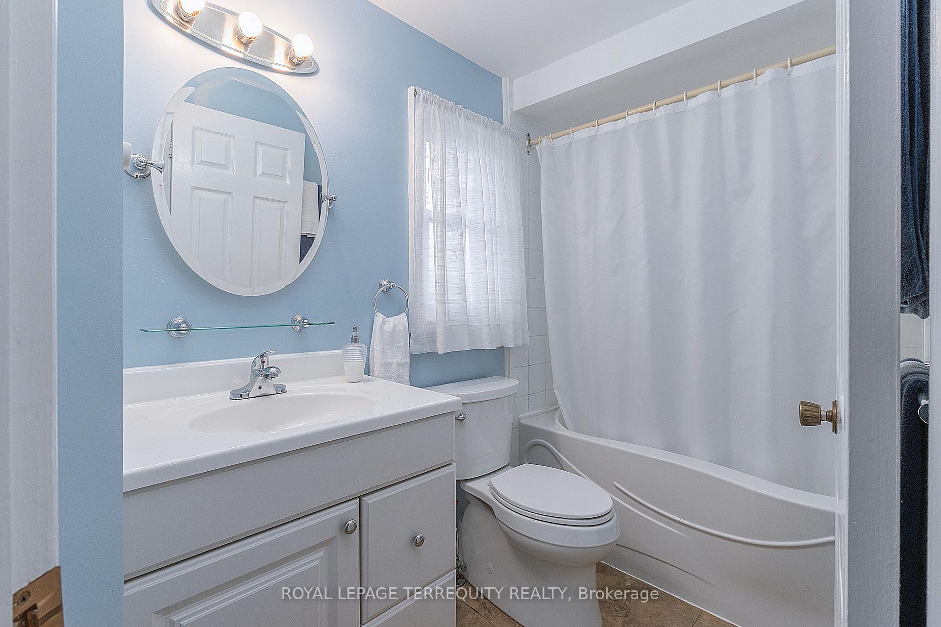 Photo 14 of 182 Chatfield Drive, Ajax, Central West — HOMEH