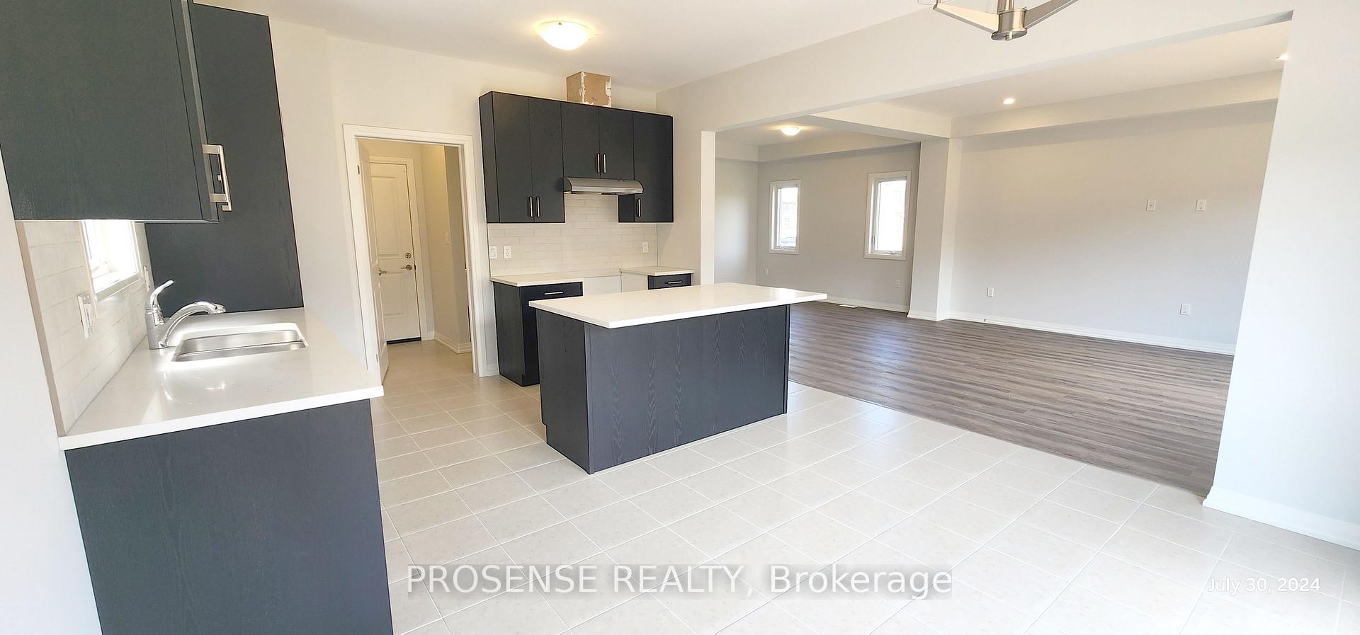 Photo 4 of 15 Samuel Avenue, Pelham, Fonthill — HOMEH