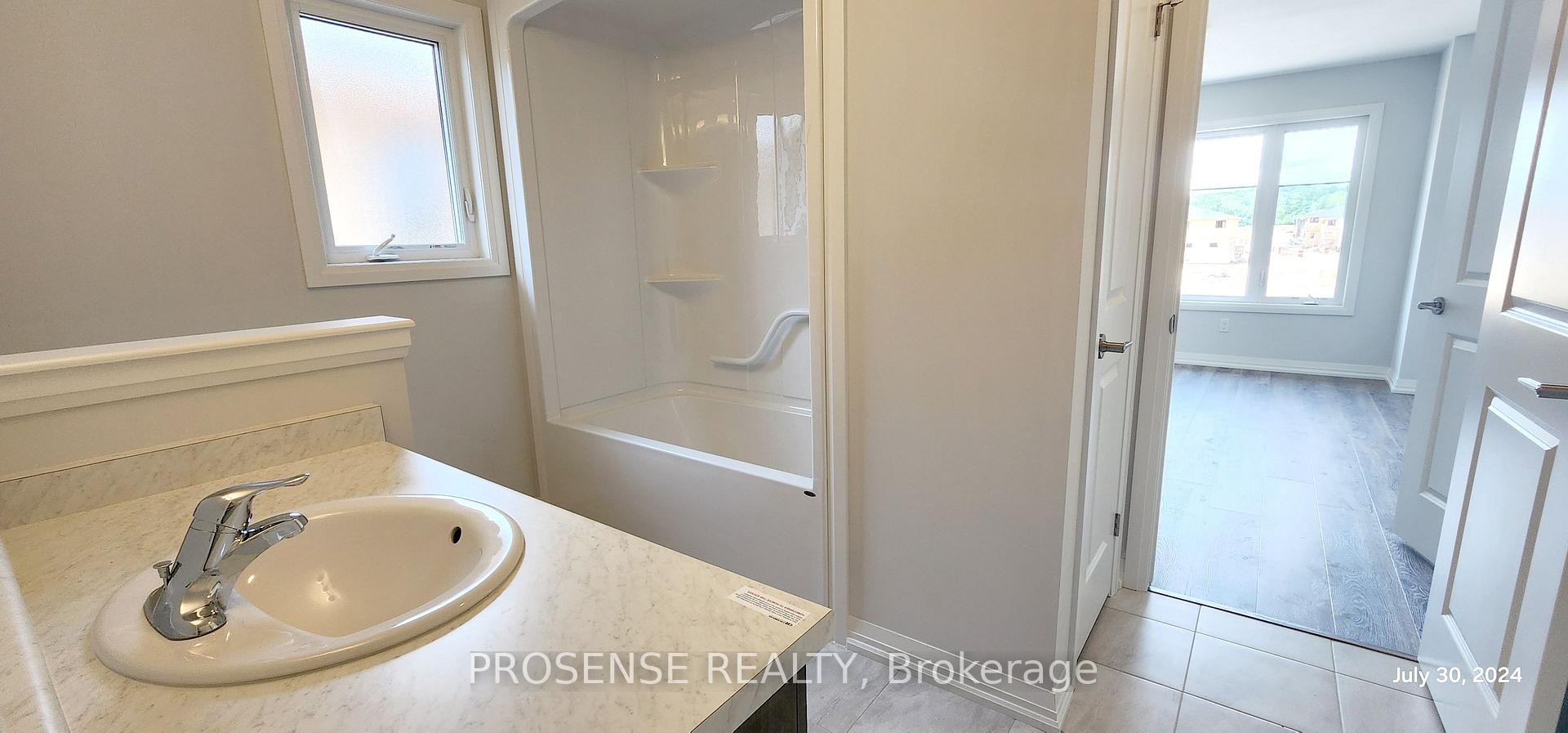 Photo 22 of 15 Samuel Avenue, Pelham, Fonthill — HOMEH