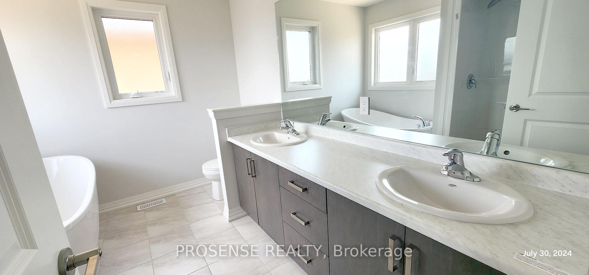 Photo 23 of 15 Samuel Avenue, Pelham, Fonthill — HOMEH