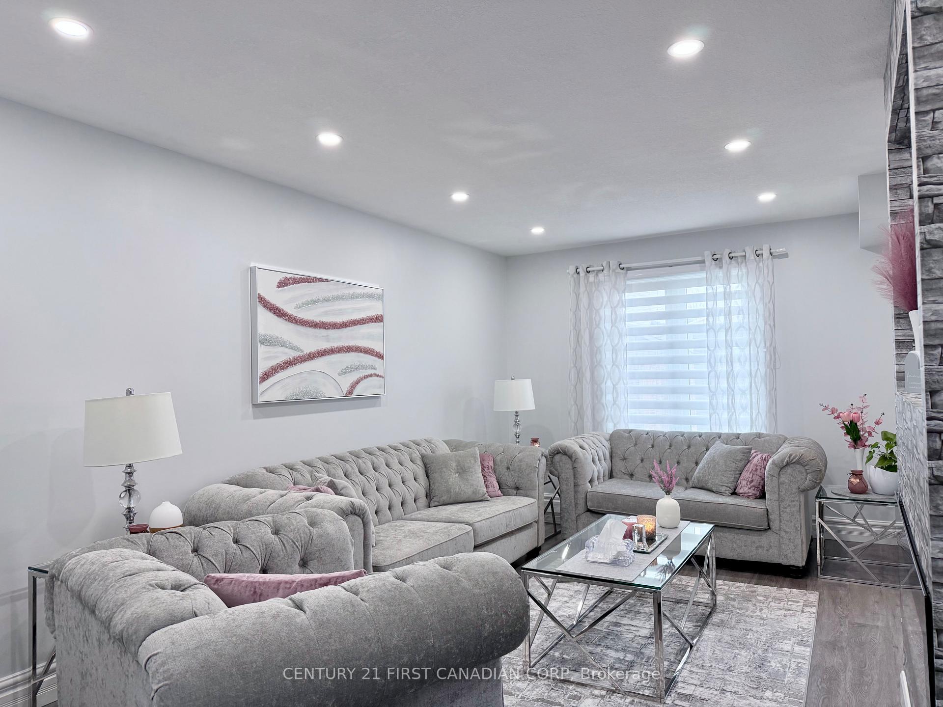 Photo 6 of 9 Barrett Crescent, St. Thomas — HOMEH