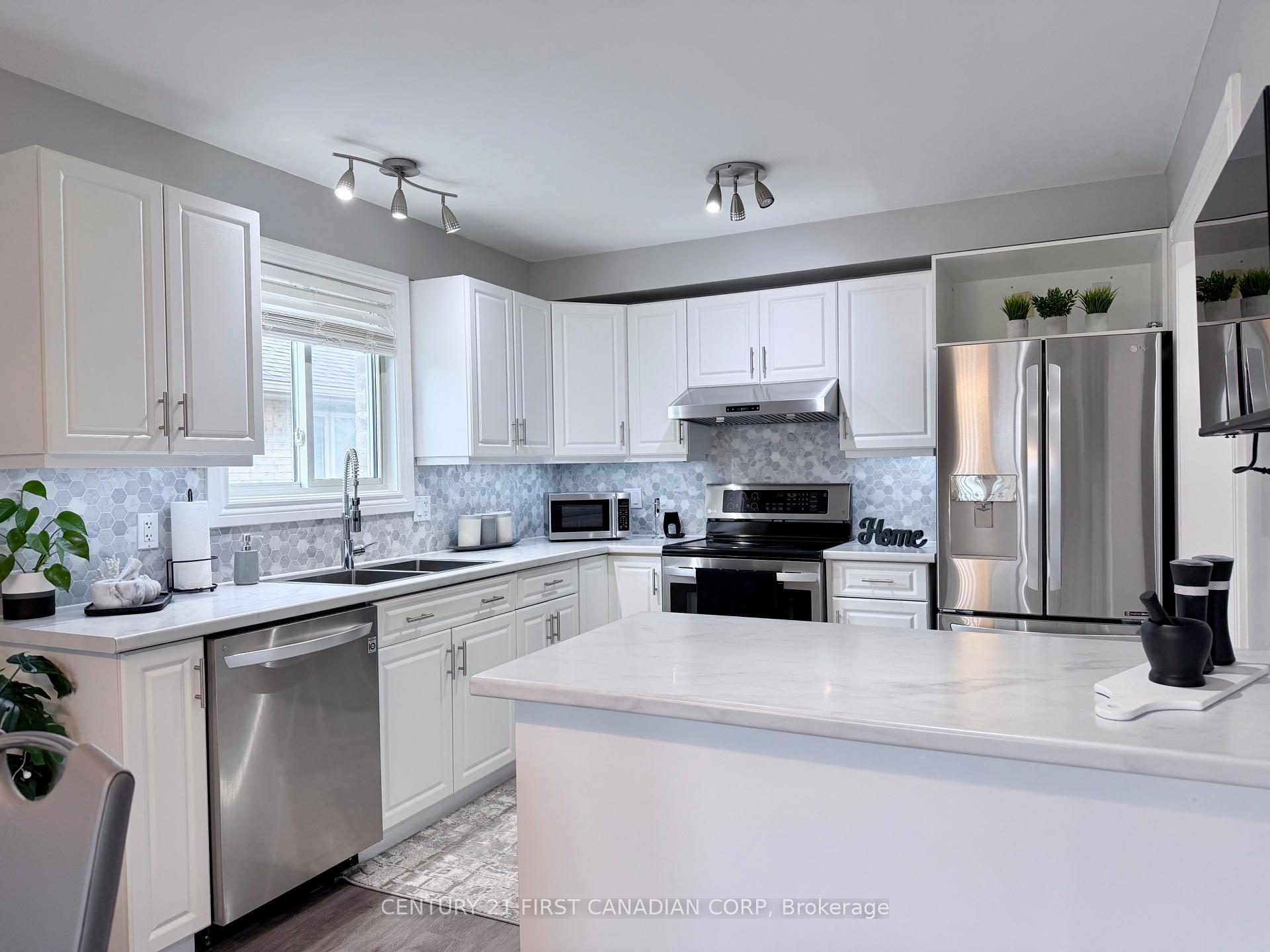 Photo 14 of 9 Barrett Crescent, St. Thomas — HOMEH