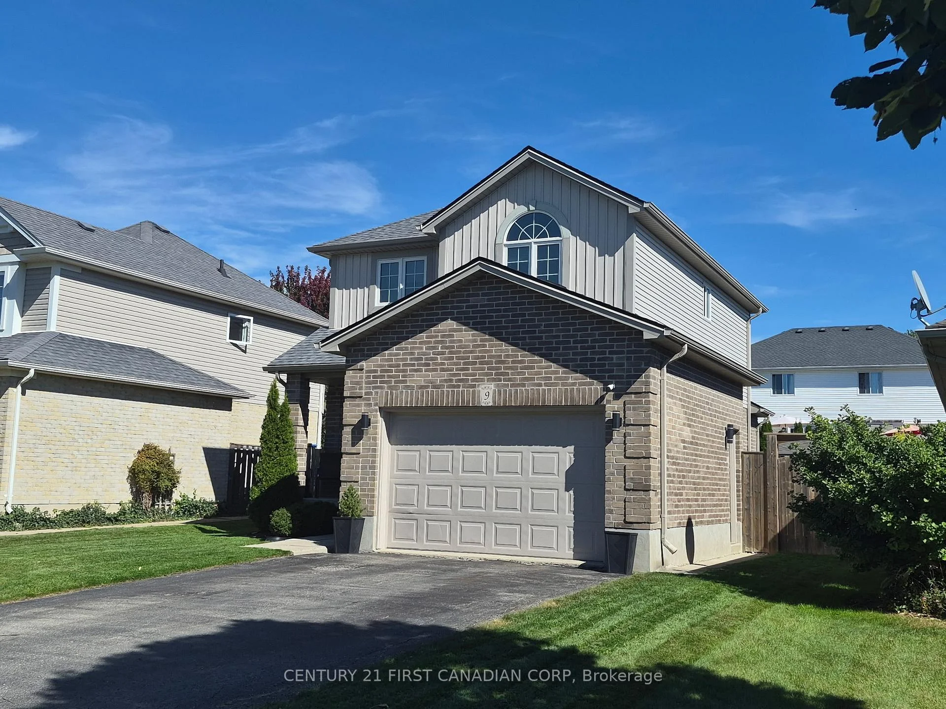 Photo 7 of 9 Barrett Crescent, St. Thomas — HOMEH