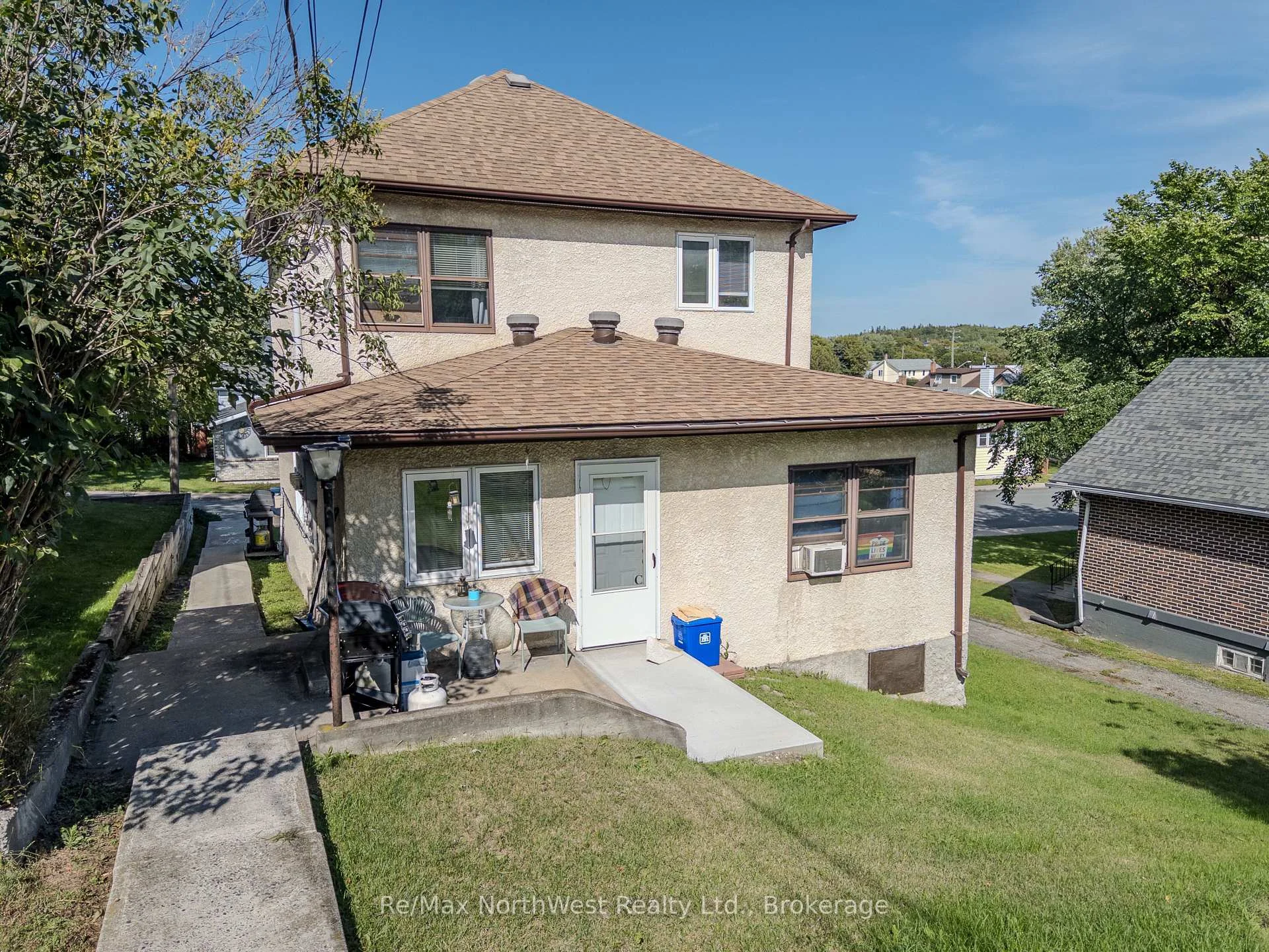 Photo 8 of 617 First Street S, Kenora, Central — HOMEH