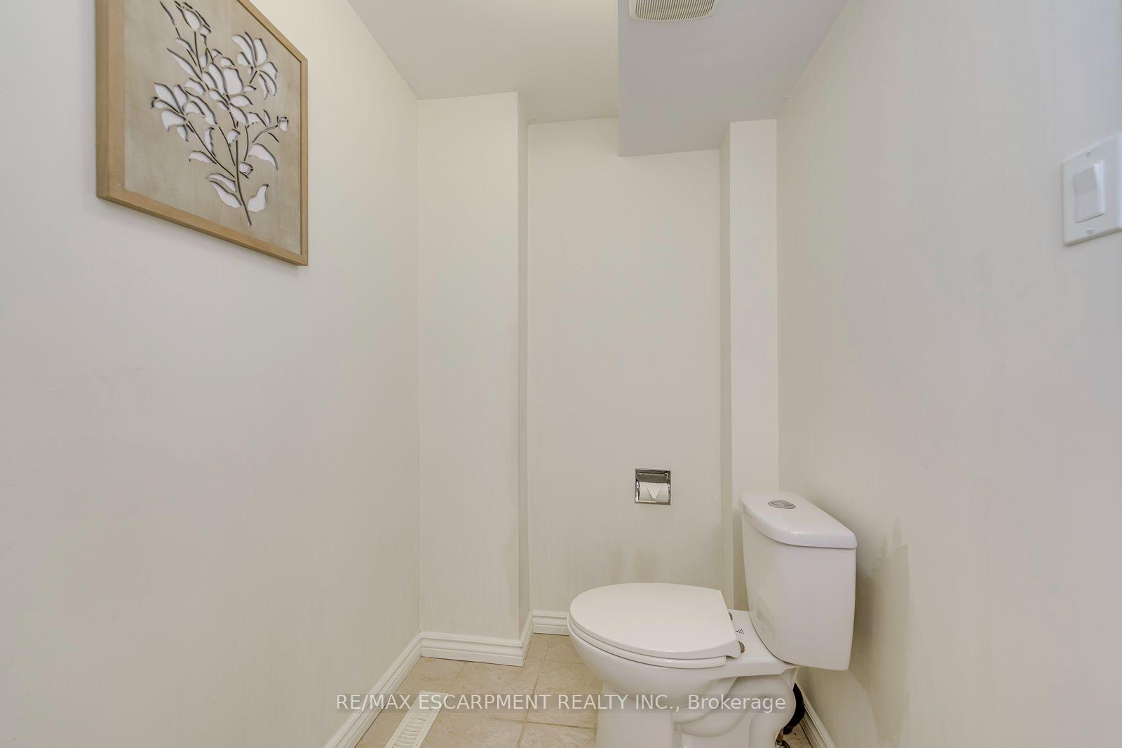 Photo 12 of 2549 Addingham Crescent, Oakville, Clearview — HOMEH