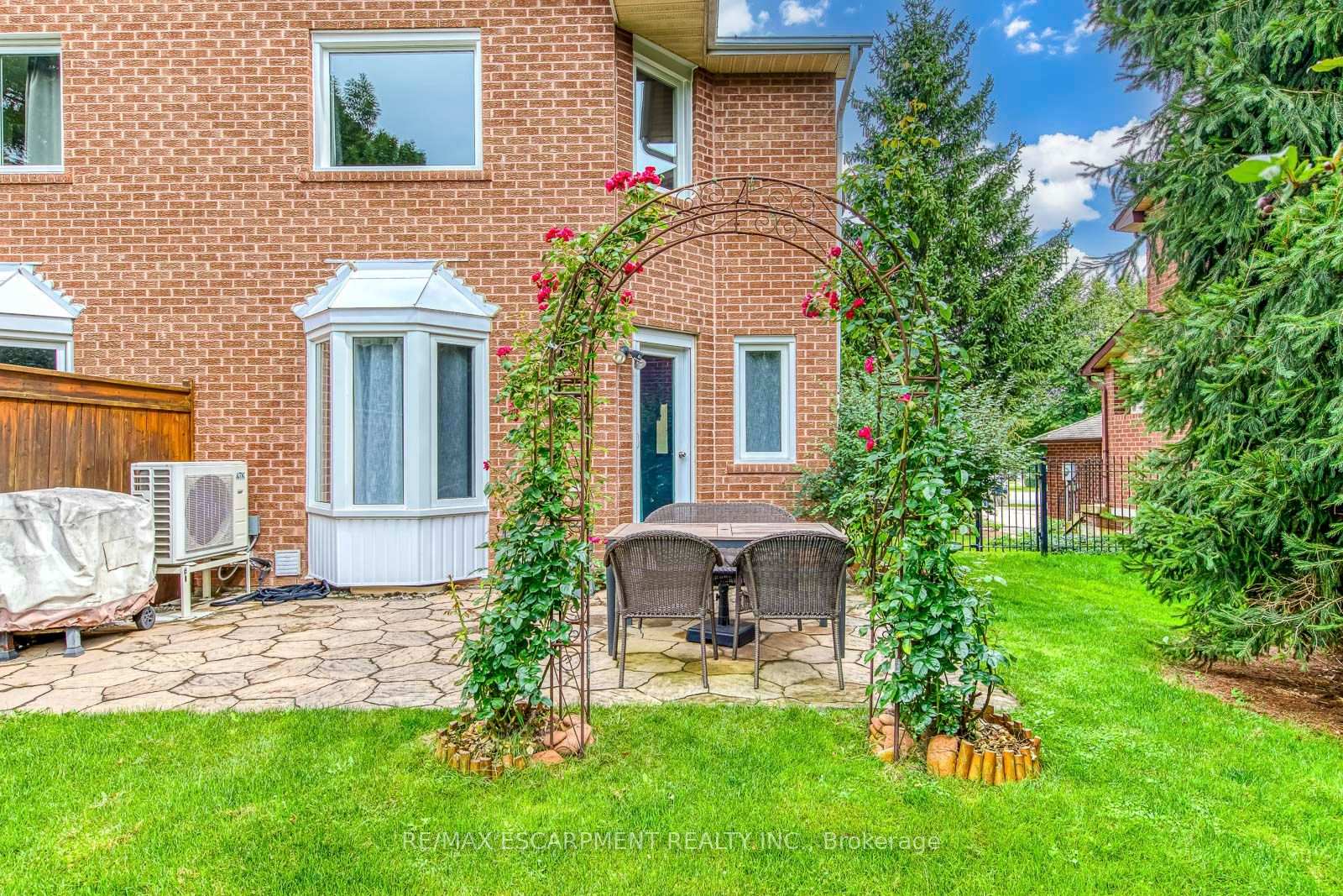 Photo 29 of 2549 Addingham Crescent, Oakville, Clearview — HOMEH