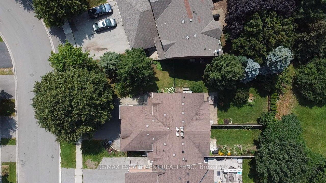 Photo 31 of 2549 Addingham Crescent, Oakville, Clearview — HOMEH
