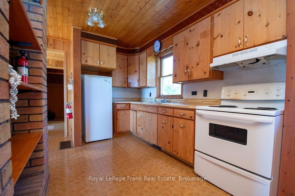 Photo 13 of 20 Fire Route 60, Trent Lakes — HOMEH
