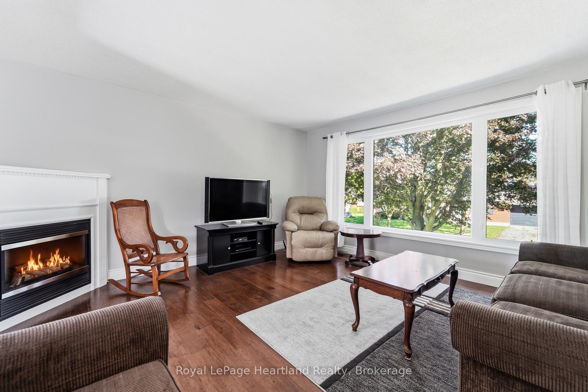 Photo 7 of 244 Dawnrose Drive, Goderich, Goderich (Town) — HOMEH