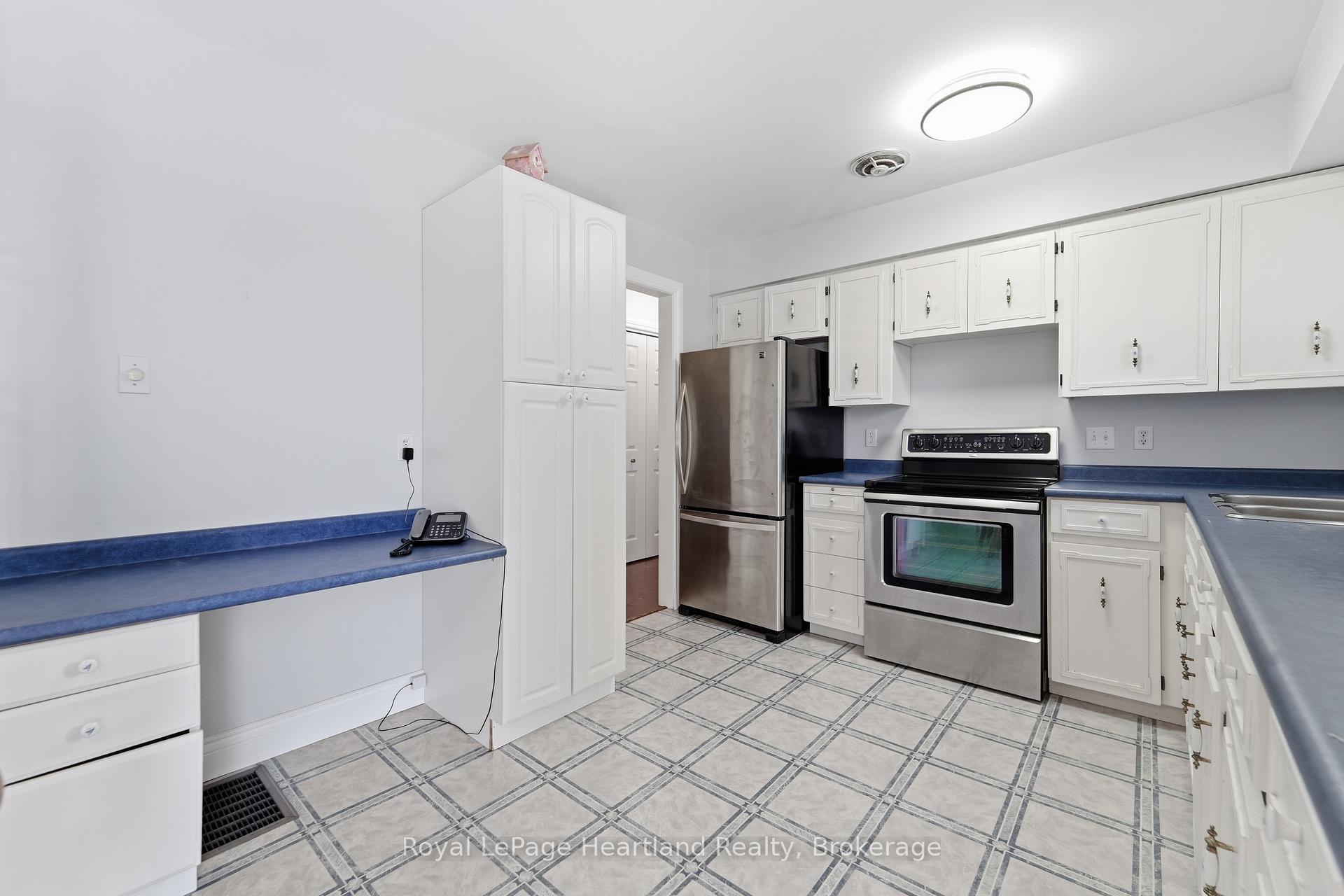 Photo 12 of 244 Dawnrose Drive, Goderich, Goderich (Town) — HOMEH