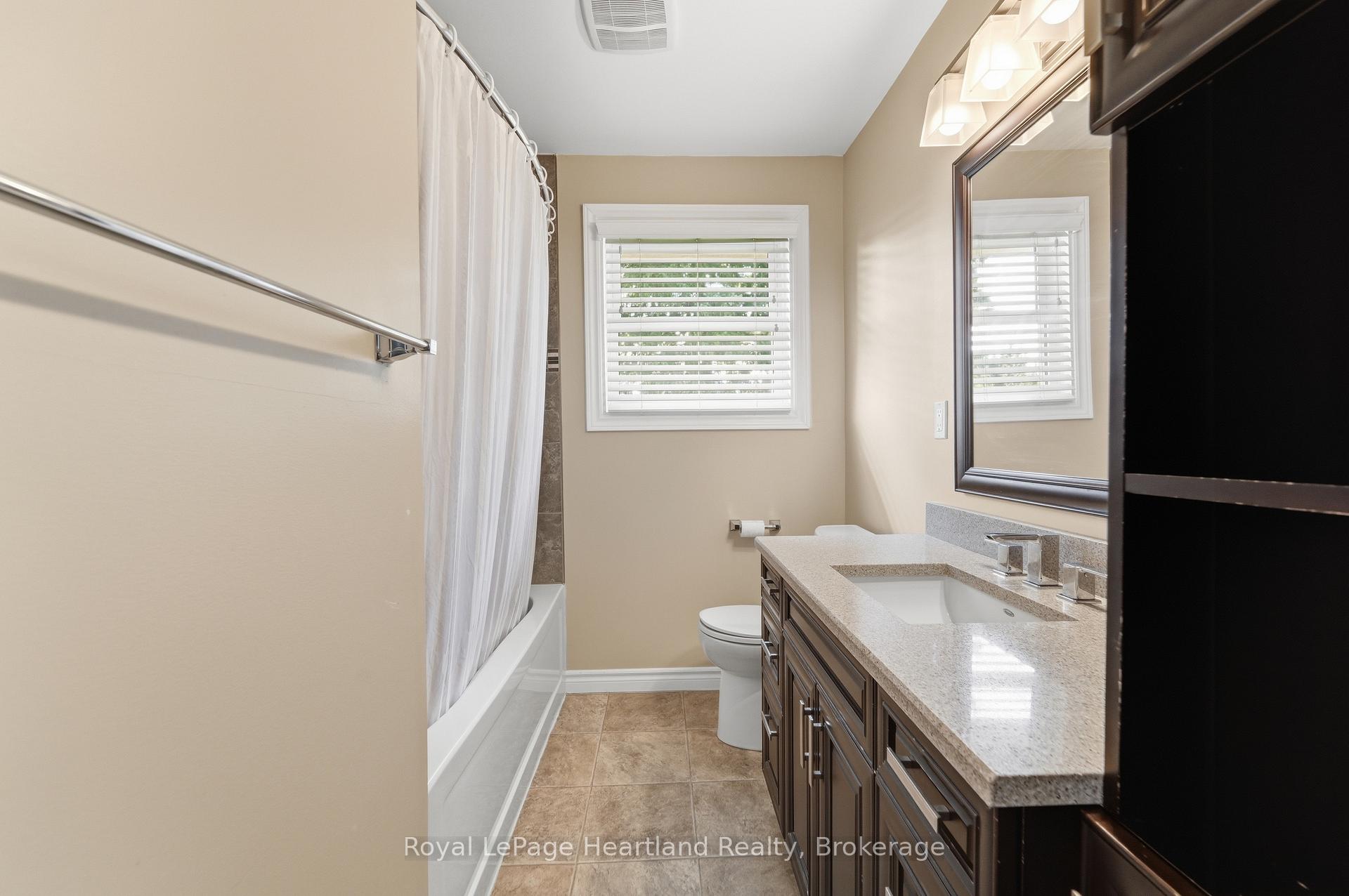 Photo 14 of 244 Dawnrose Drive, Goderich, Goderich (Town) — HOMEH