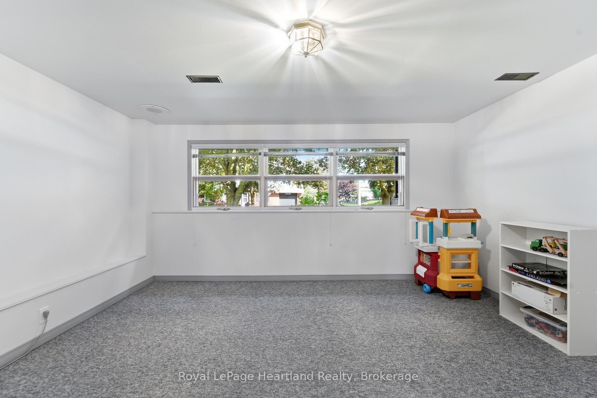 Photo 22 of 244 Dawnrose Drive, Goderich, Goderich (Town) — HOMEH