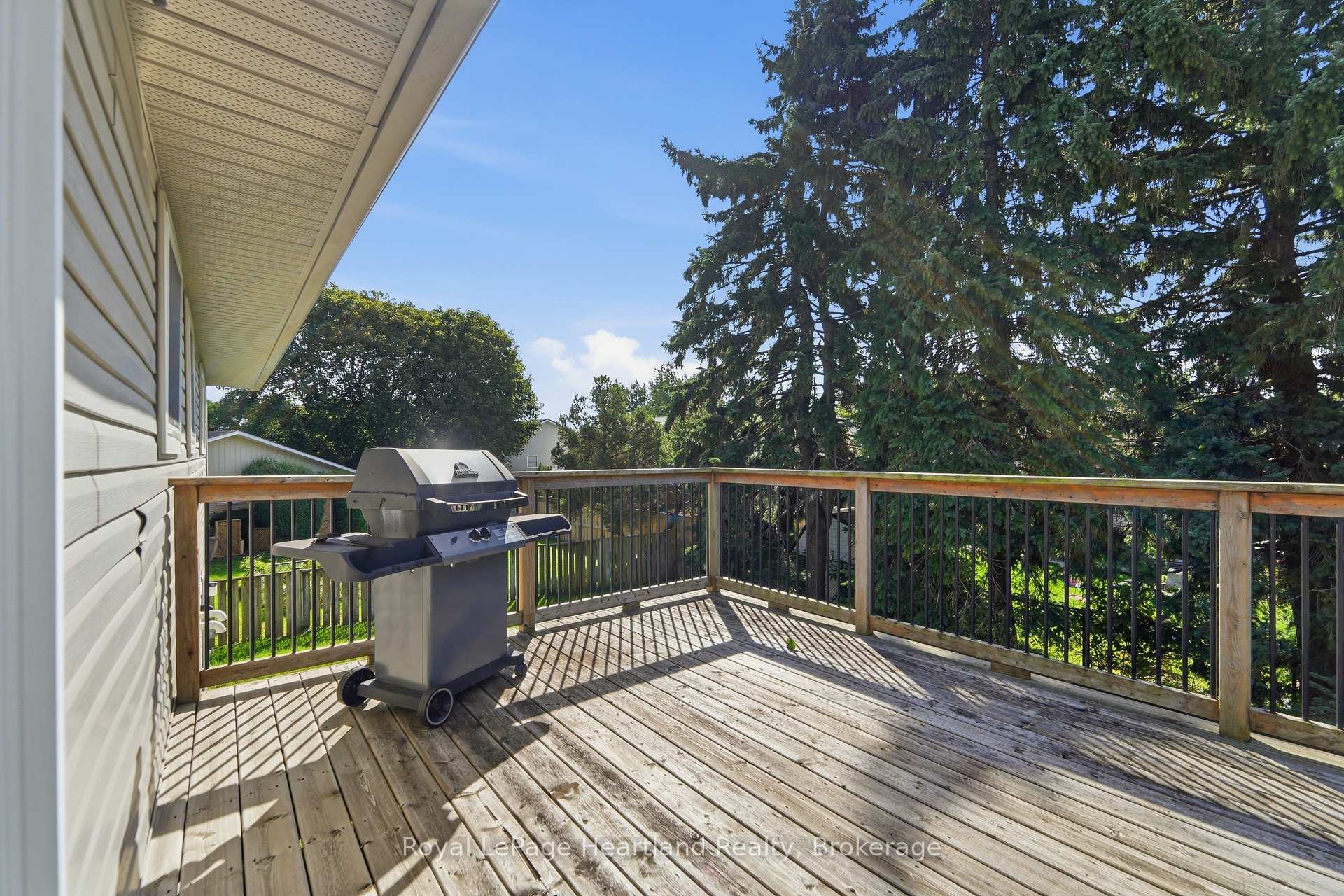 Photo 29 of 244 Dawnrose Drive, Goderich, Goderich (Town) — HOMEH
