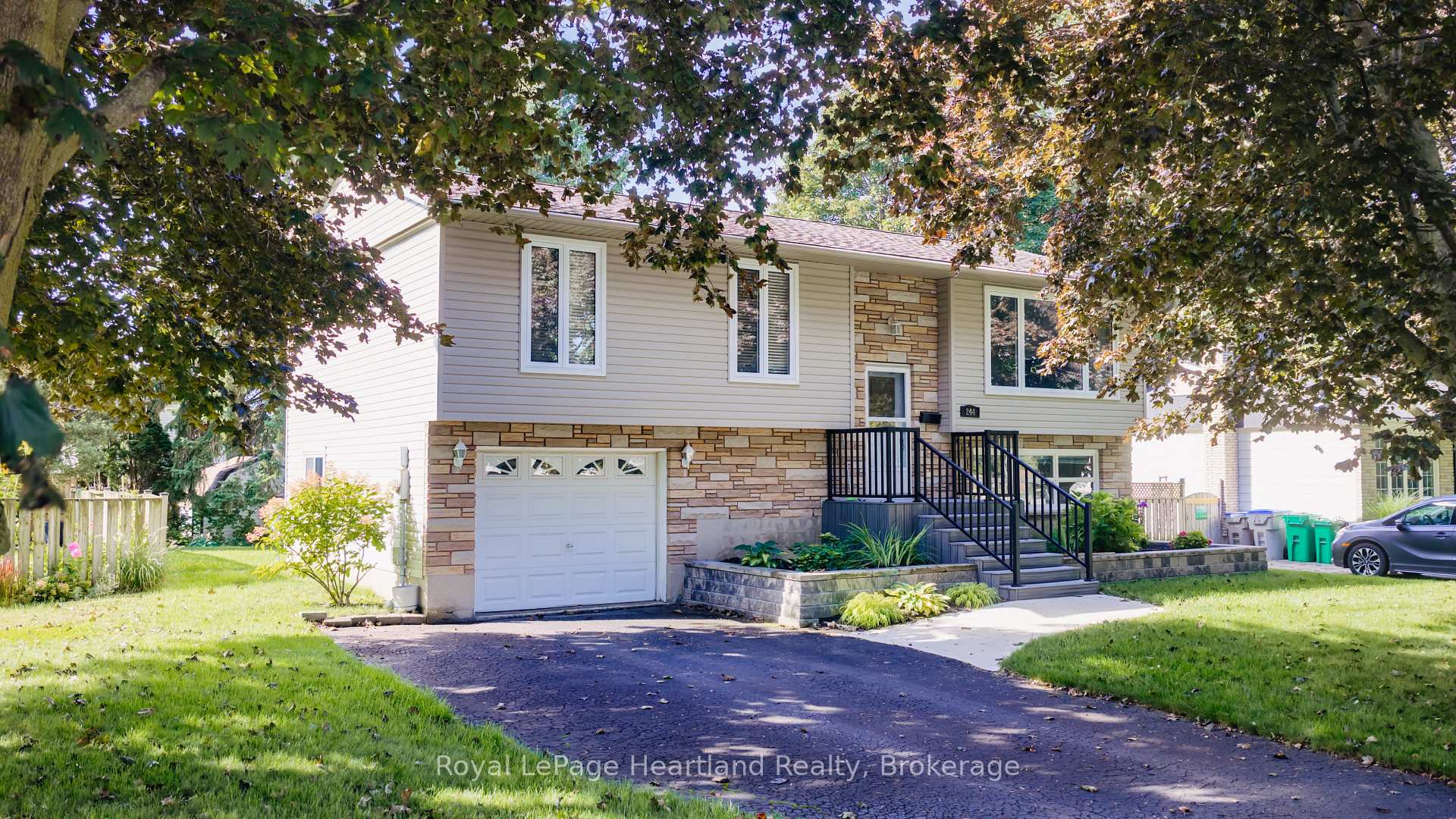 Photo 31 of 244 Dawnrose Drive, Goderich, Goderich (Town) — HOMEH