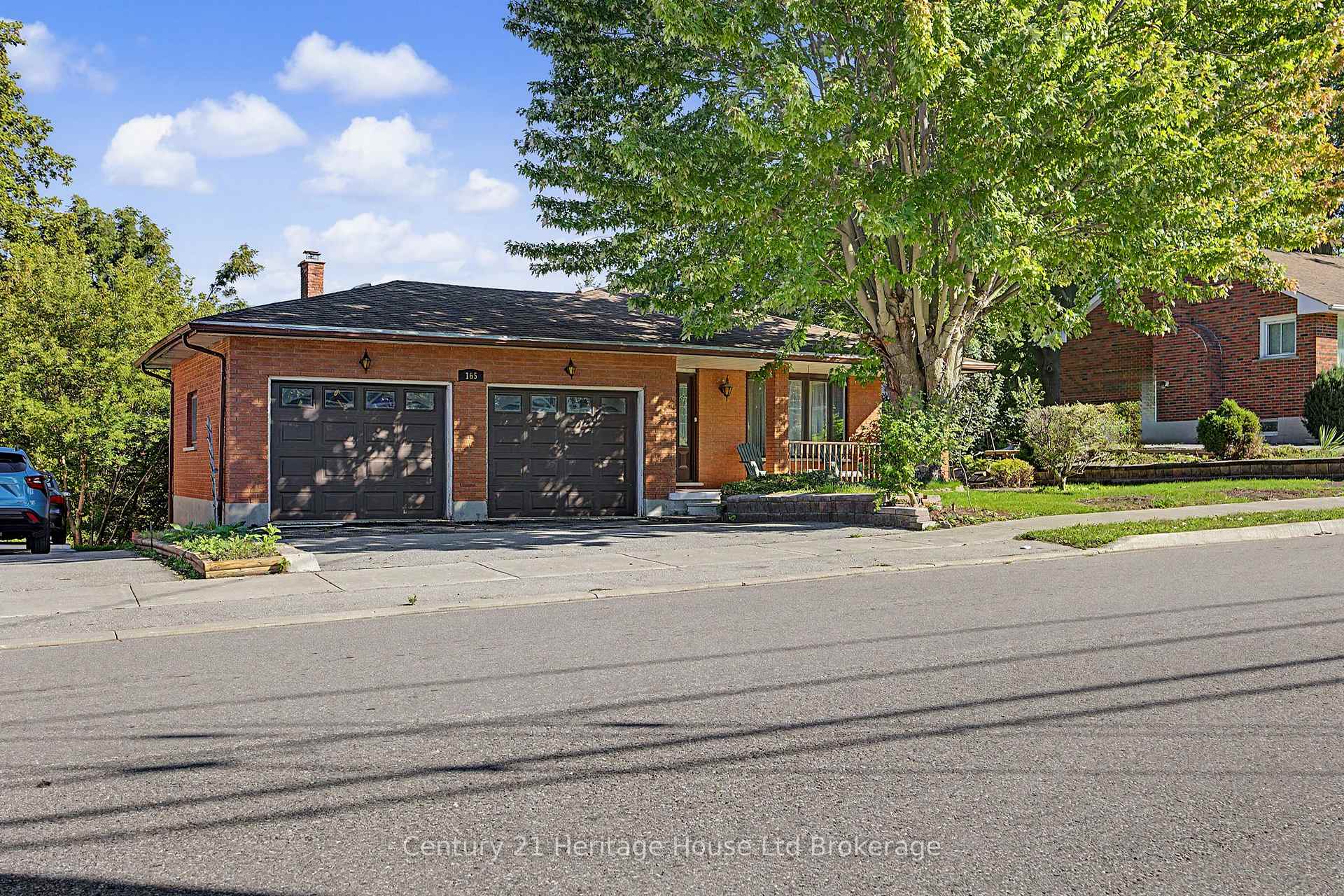 Photo 2 of 165 Park Row, Woodstock, Woodstock - South — HOMEH