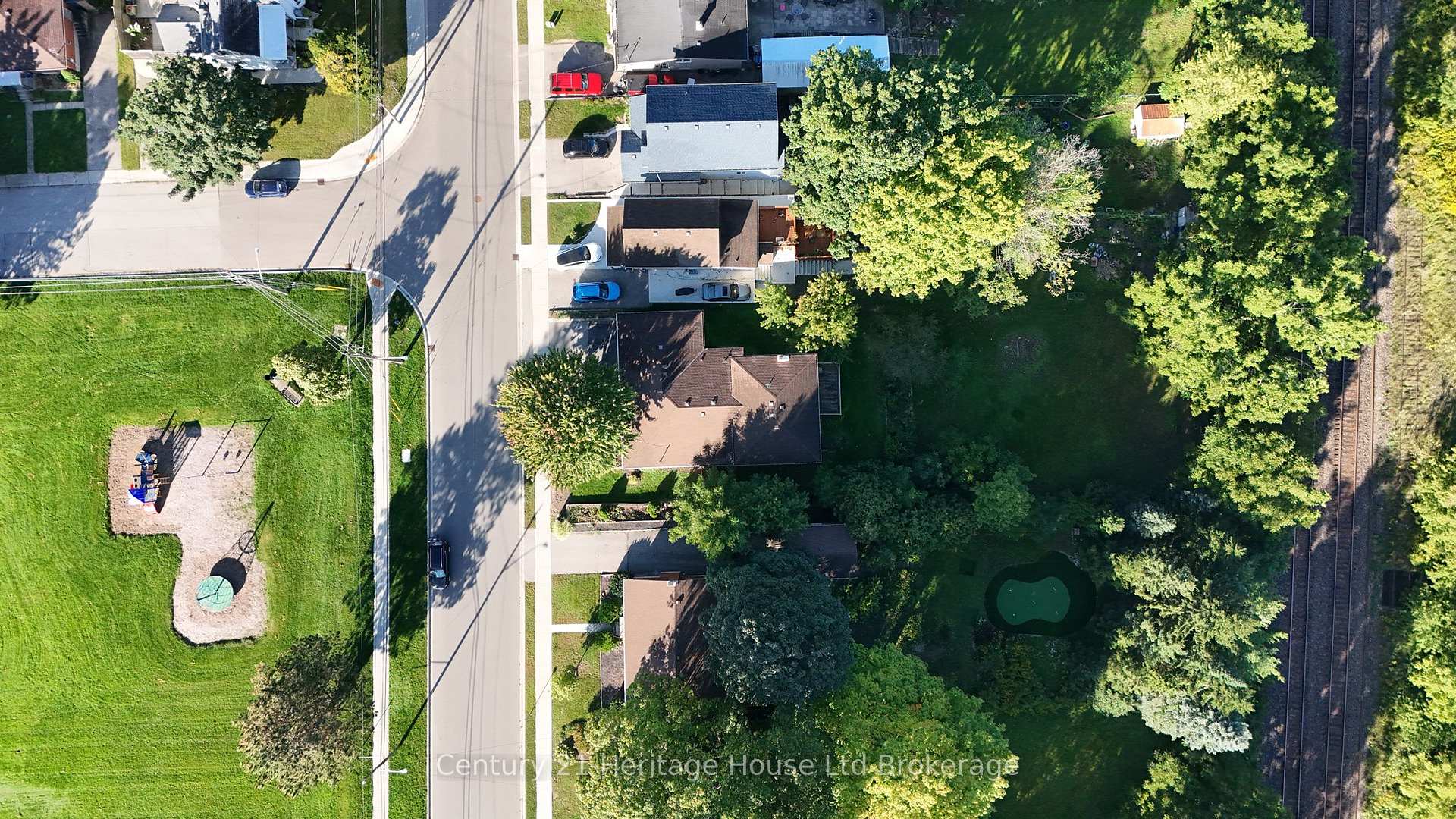 Photo 30 of 165 Park Row, Woodstock, Woodstock - South — HOMEH