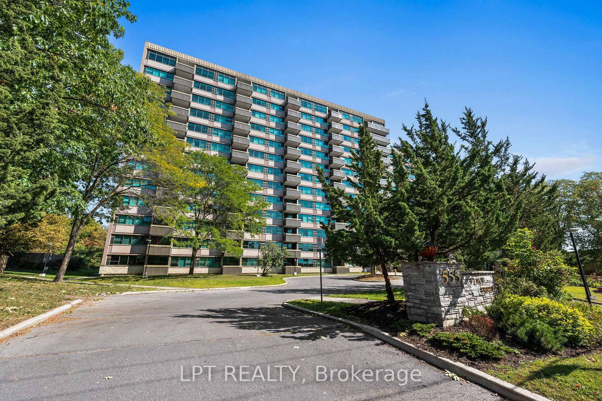Photo of Unit 5, 555 Brittany Drive