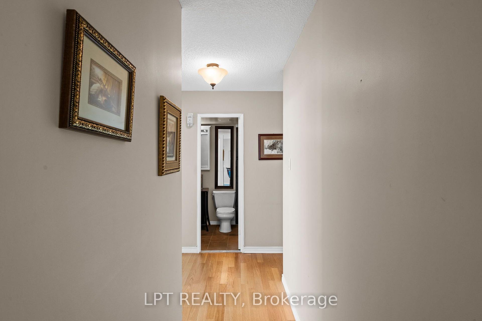 Photo 25 of Unit 5, 555 Brittany Drive, Ottawa, Viscount Alexander Park — HOMEH