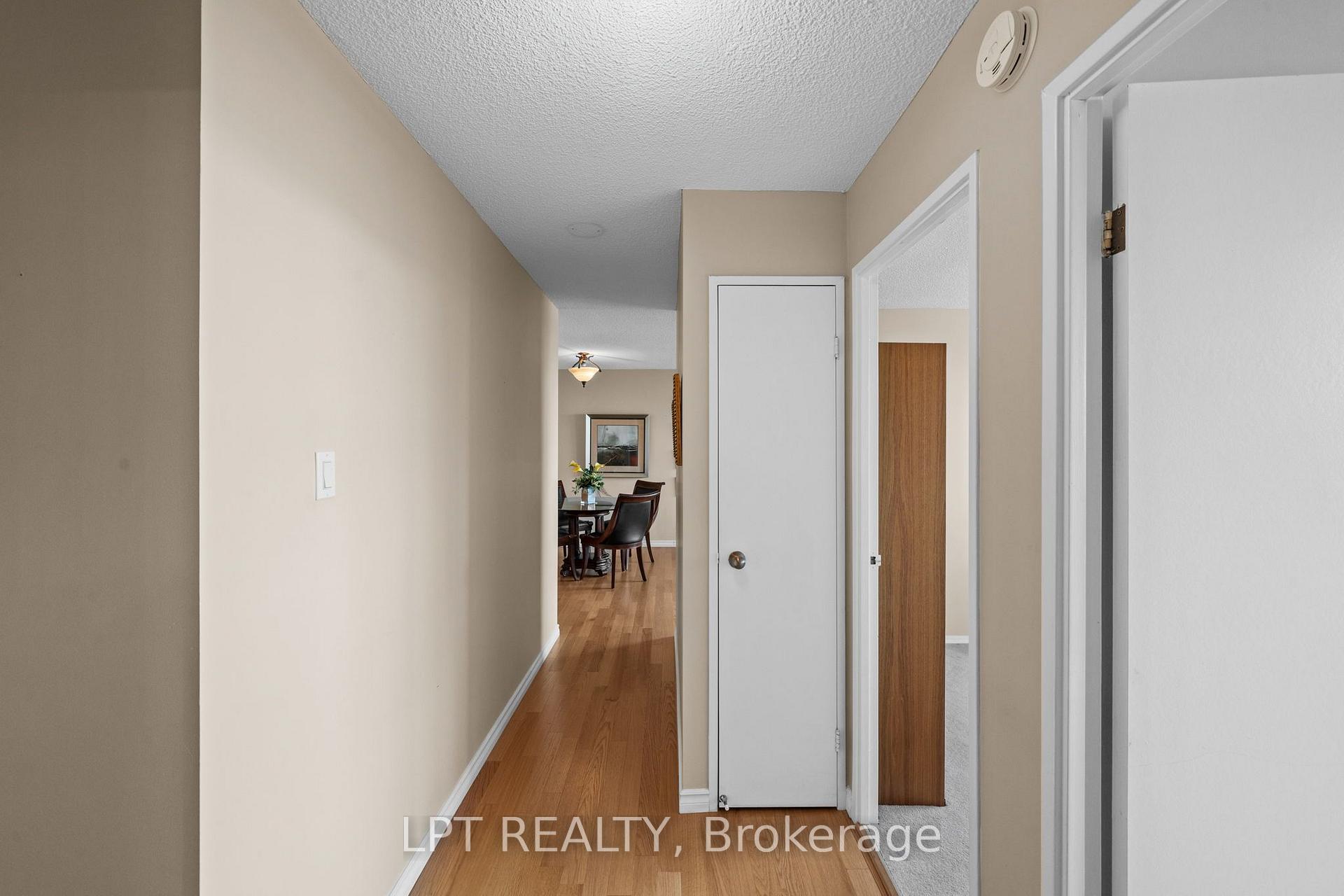 Photo 26 of Unit 5, 555 Brittany Drive, Ottawa, Viscount Alexander Park — HOMEH