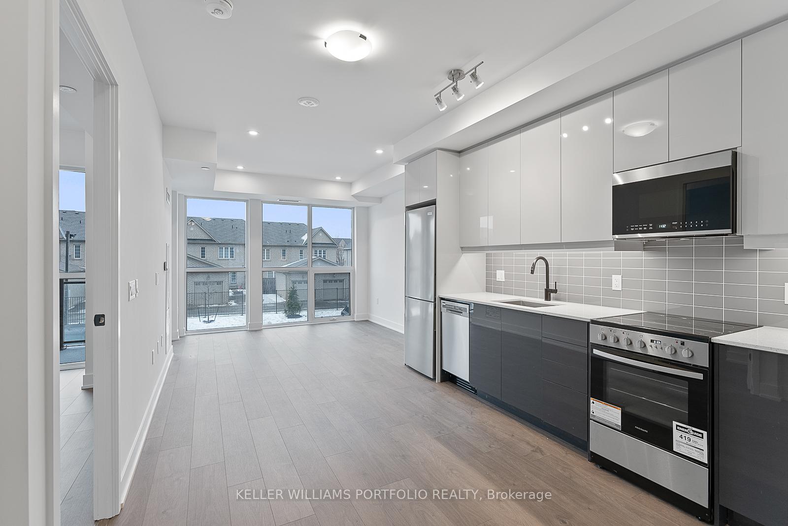 Photo 5 of Unit 228, 2343 Khalsa Gate, Oakville, Westmount — HOMEH