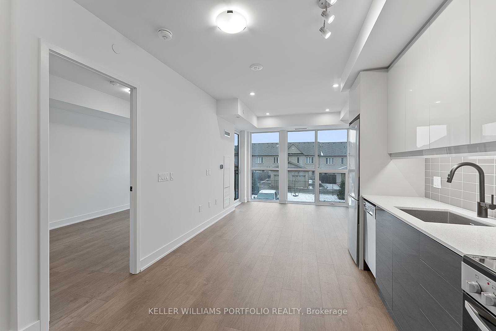 Photo 7 of Unit 228, 2343 Khalsa Gate, Oakville, Westmount — HOMEH