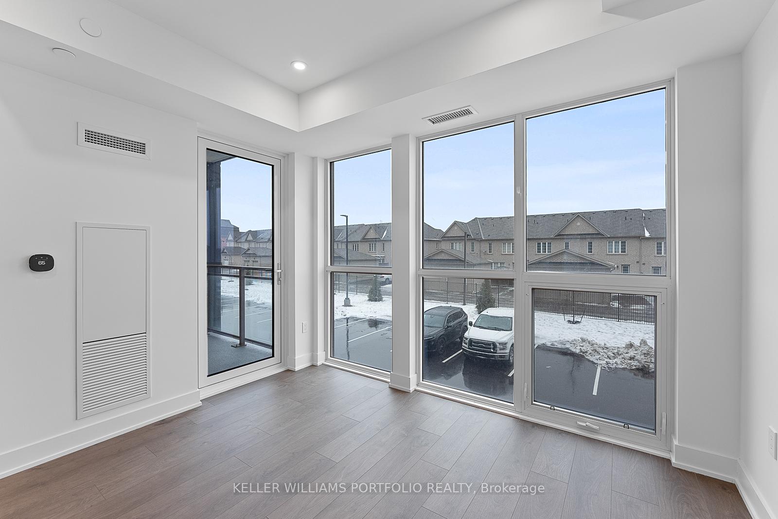 Photo 11 of Unit 228, 2343 Khalsa Gate, Oakville, Westmount — HOMEH
