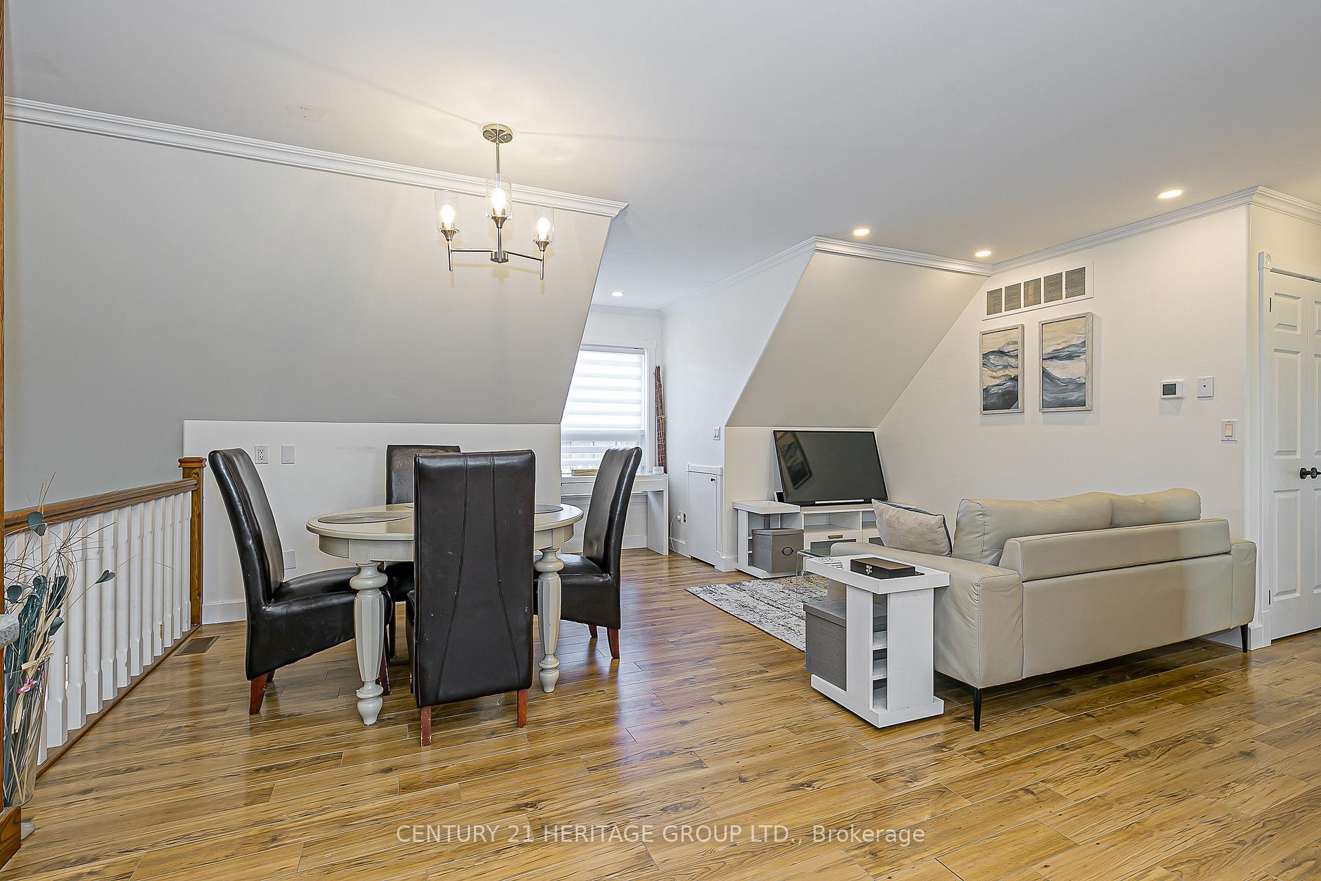 Photo 12 of 3471 Mount Albert Road, East Gwillimbury, Rural East Gwillimbury — HOMEH