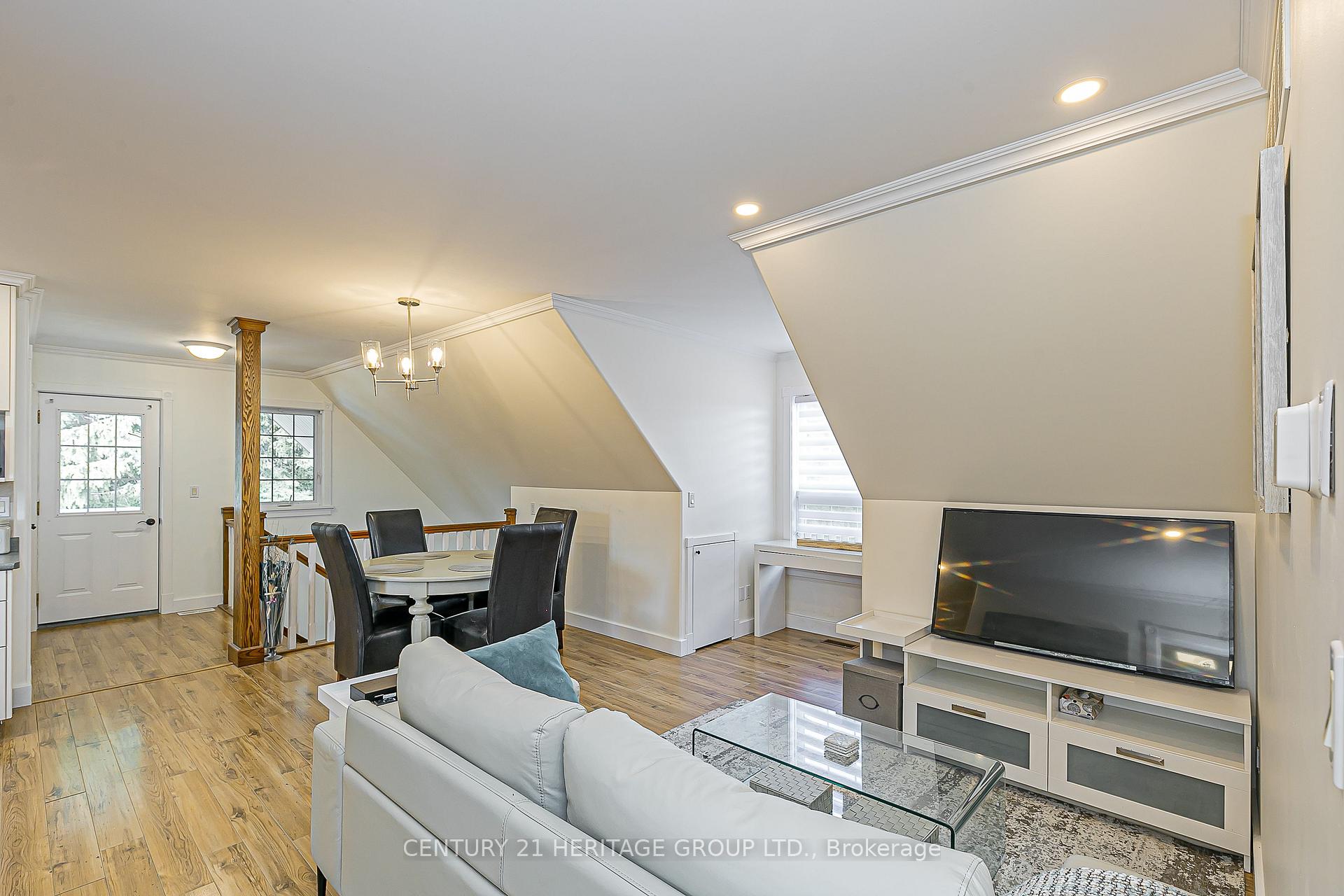 Photo 14 of 3471 Mount Albert Road, East Gwillimbury, Rural East Gwillimbury — HOMEH