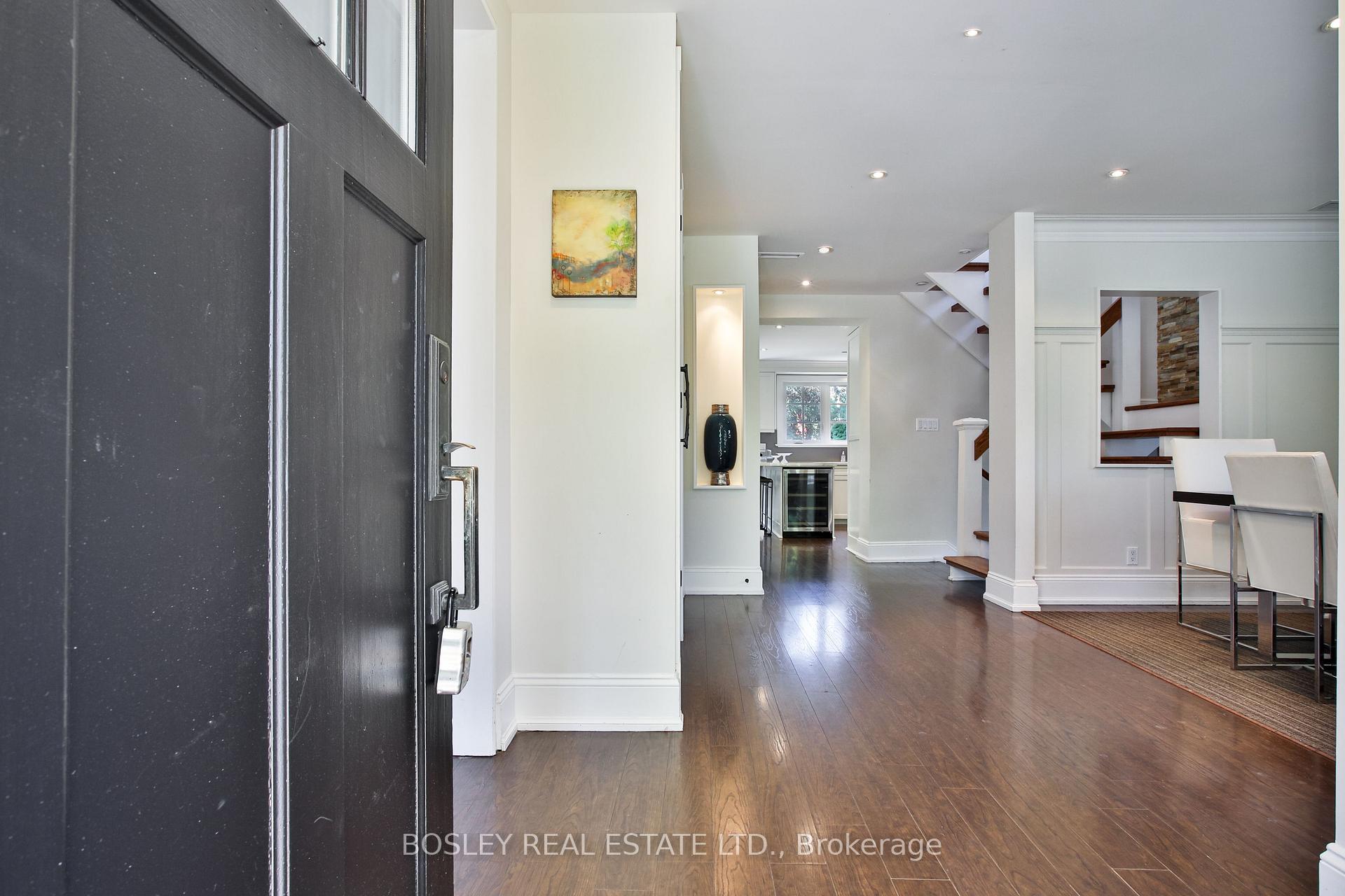 Photo 5 of 34 Edgecombe Avenue, Toronto, Bedford Park-Nortown — HOMEH