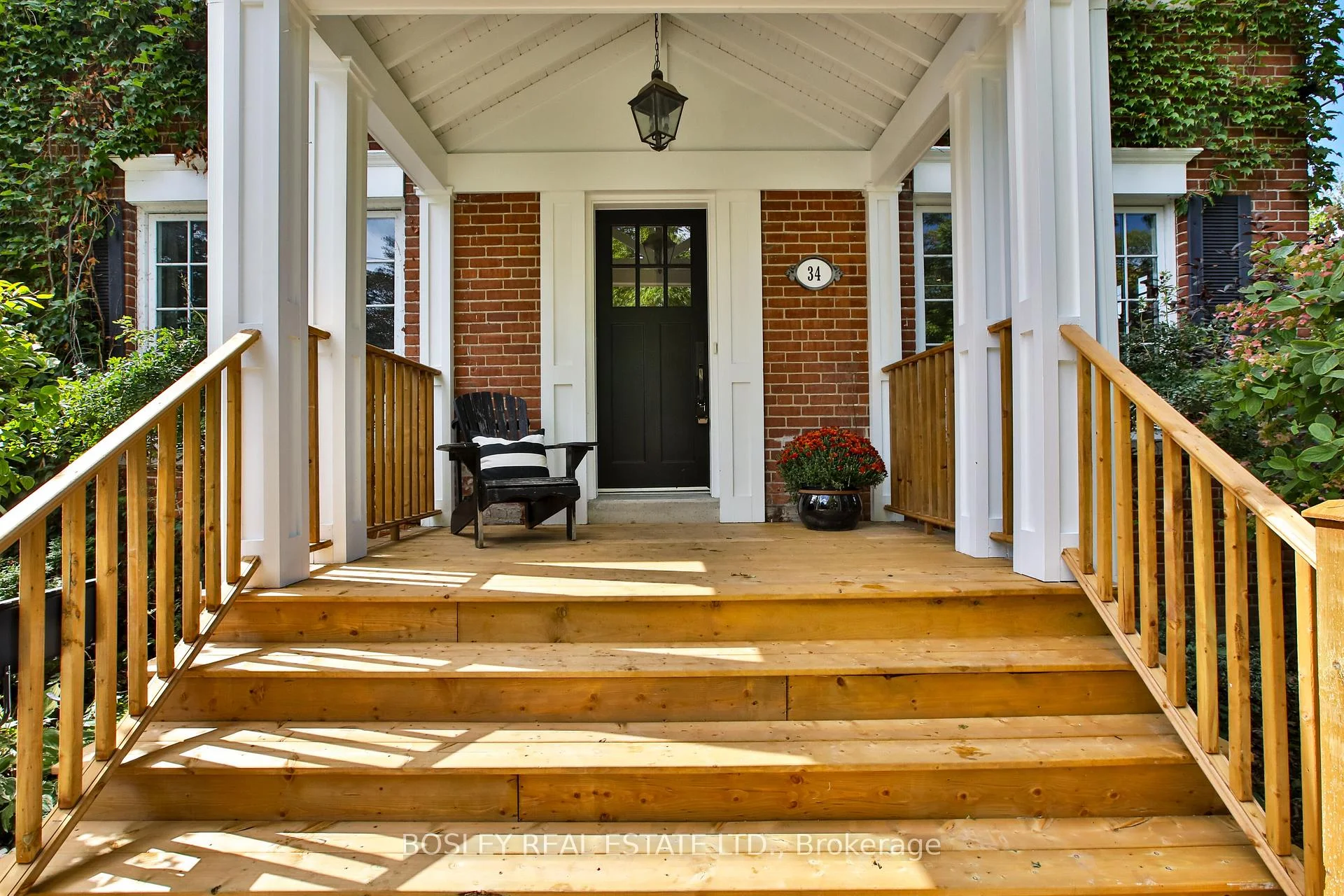 Photo 4 of 34 Edgecombe Avenue, Toronto, Bedford Park-Nortown — HOMEH
