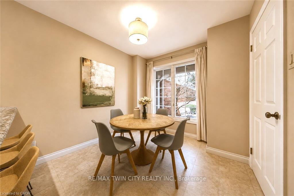 Photo 8 of 700 Glasgow Street, Kitchener, Westmount - Kitchener — HOMEH