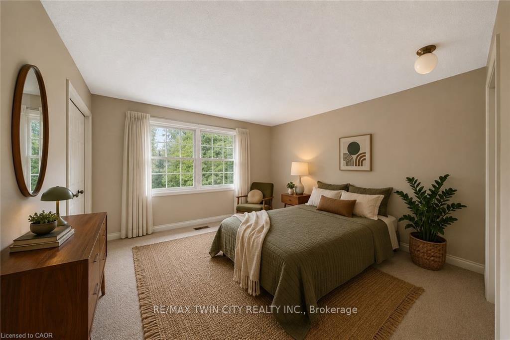 Photo 15 of 700 Glasgow Street, Kitchener, Westmount - Kitchener — HOMEH
