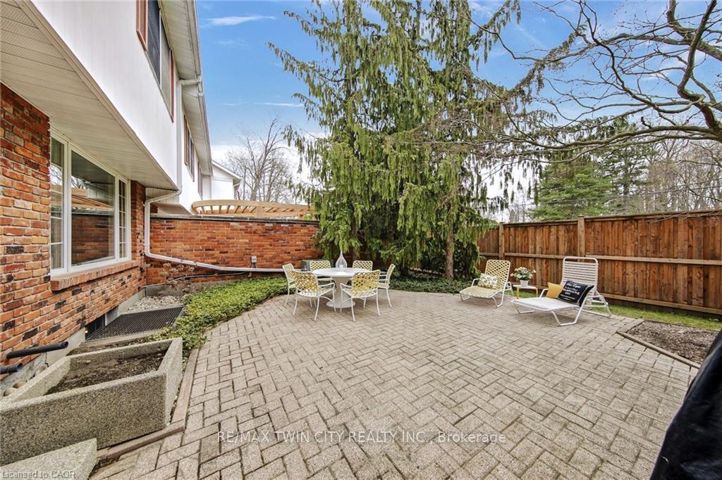 Photo 20 of 700 Glasgow Street, Kitchener, Westmount - Kitchener — HOMEH