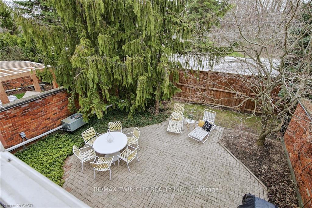 Photo 21 of 700 Glasgow Street, Kitchener, Westmount - Kitchener — HOMEH