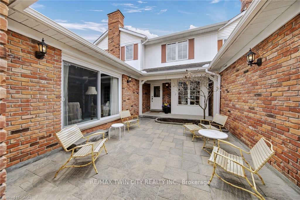 Photo 24 of 700 Glasgow Street, Kitchener, Westmount - Kitchener — HOMEH