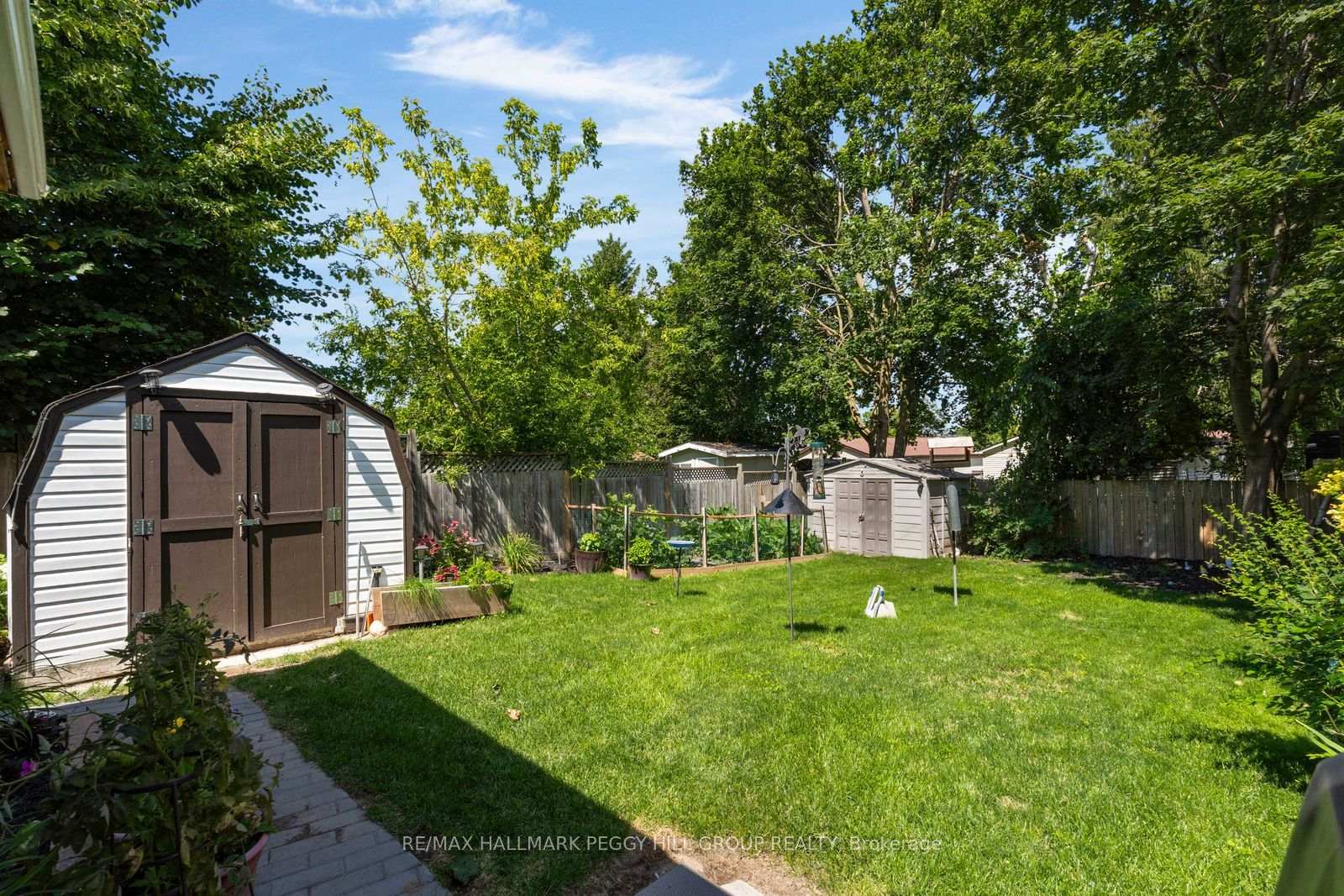 Photo 15 of 15 Wilde Place, Barrie, Letitia Heights — HOMEH