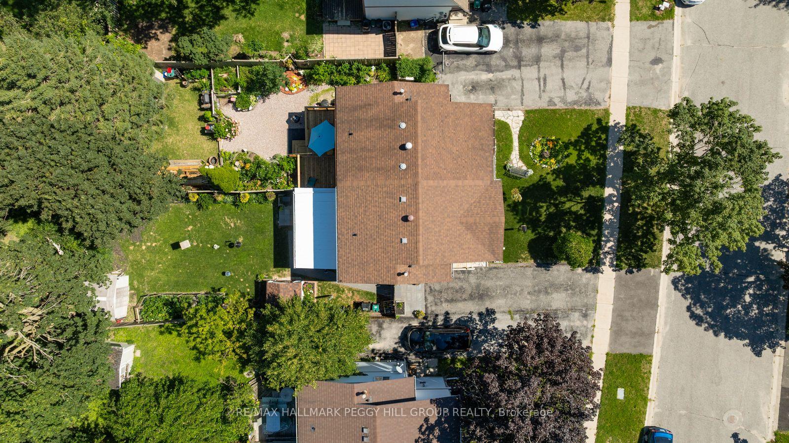 Photo 17 of 15 Wilde Place, Barrie, Letitia Heights — HOMEH