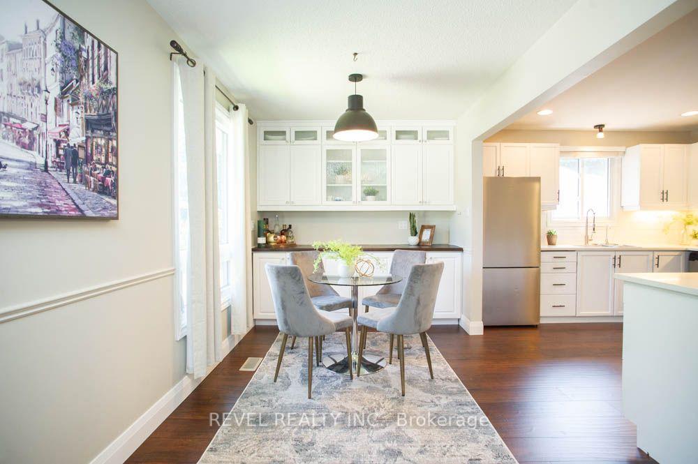 Photo 12 of 27 Myrtleville Drive, Brantford, Mayfair — HOMEH
