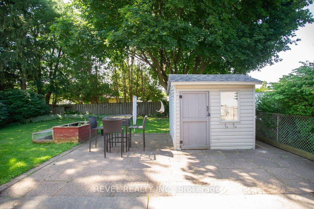 Photo 29 of 27 Myrtleville Drive, Brantford, Mayfair — HOMEH