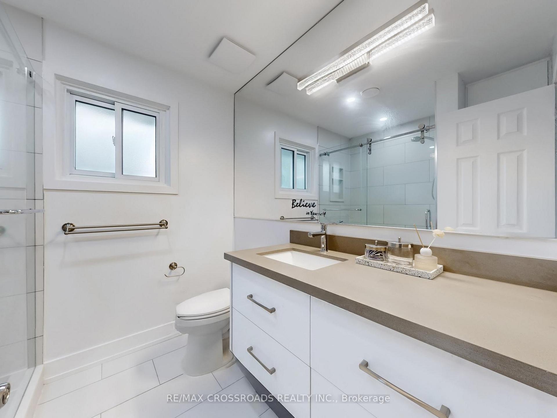 Photo 28 of 49 King Louis Crescent, Scarborough, L'Amoreaux — HOMEH