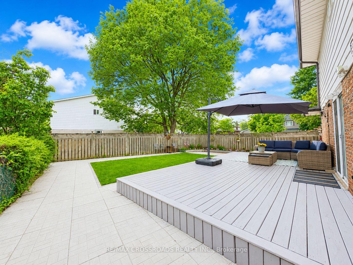 Photo 36 of 49 King Louis Crescent, Scarborough, L'Amoreaux — HOMEH