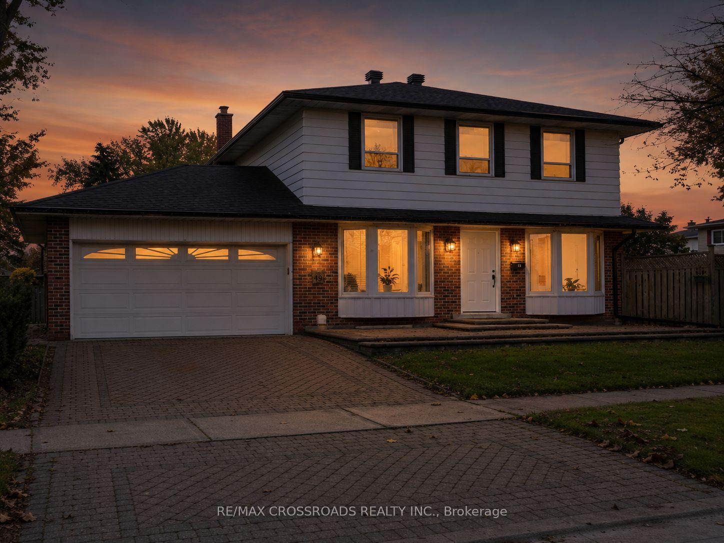 Photo 44 of 49 King Louis Crescent, Scarborough, L'Amoreaux — HOMEH