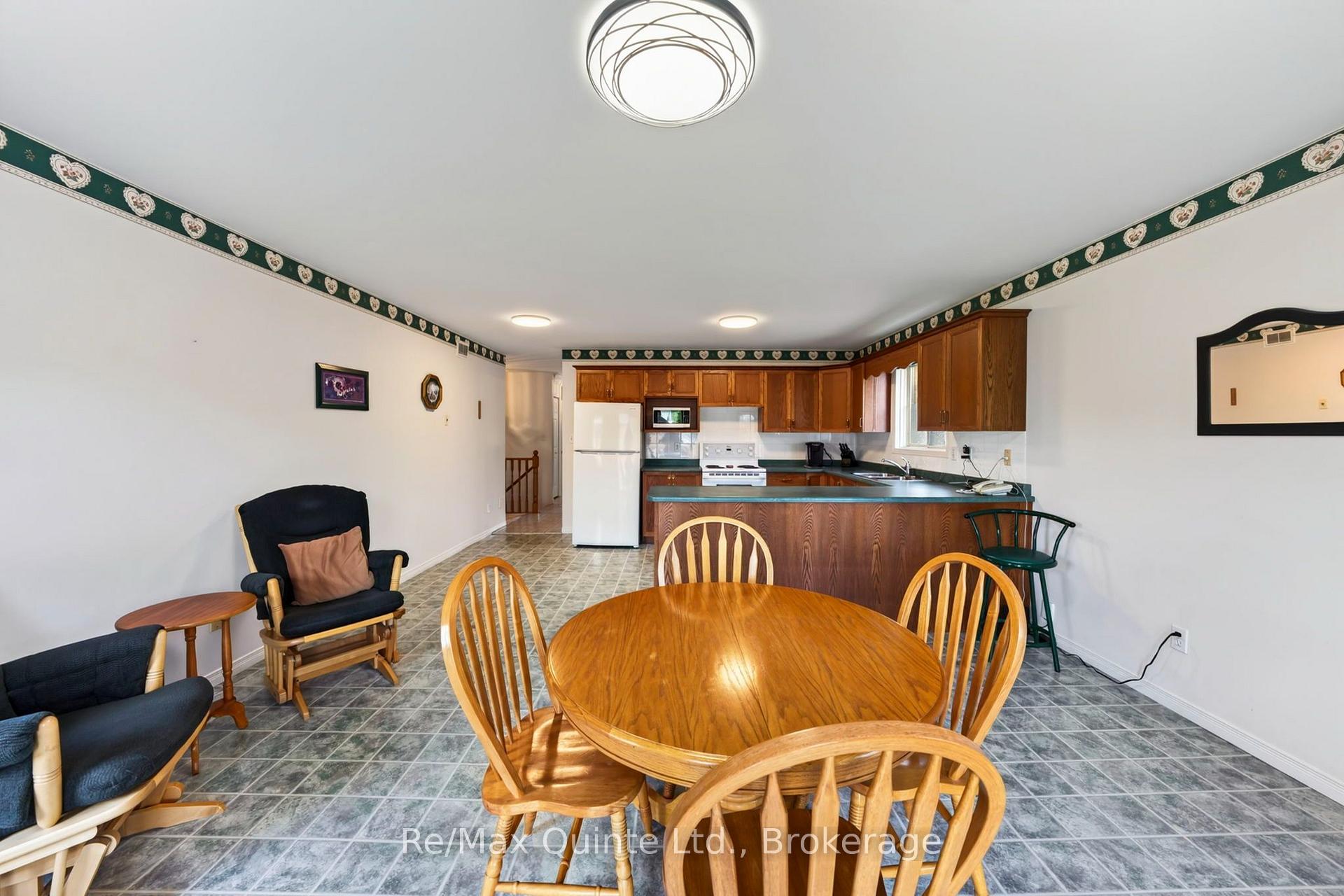 Photo 17 of 26 Oak Ridge Boulevard, Belleville, Belleville Ward — HOMEH