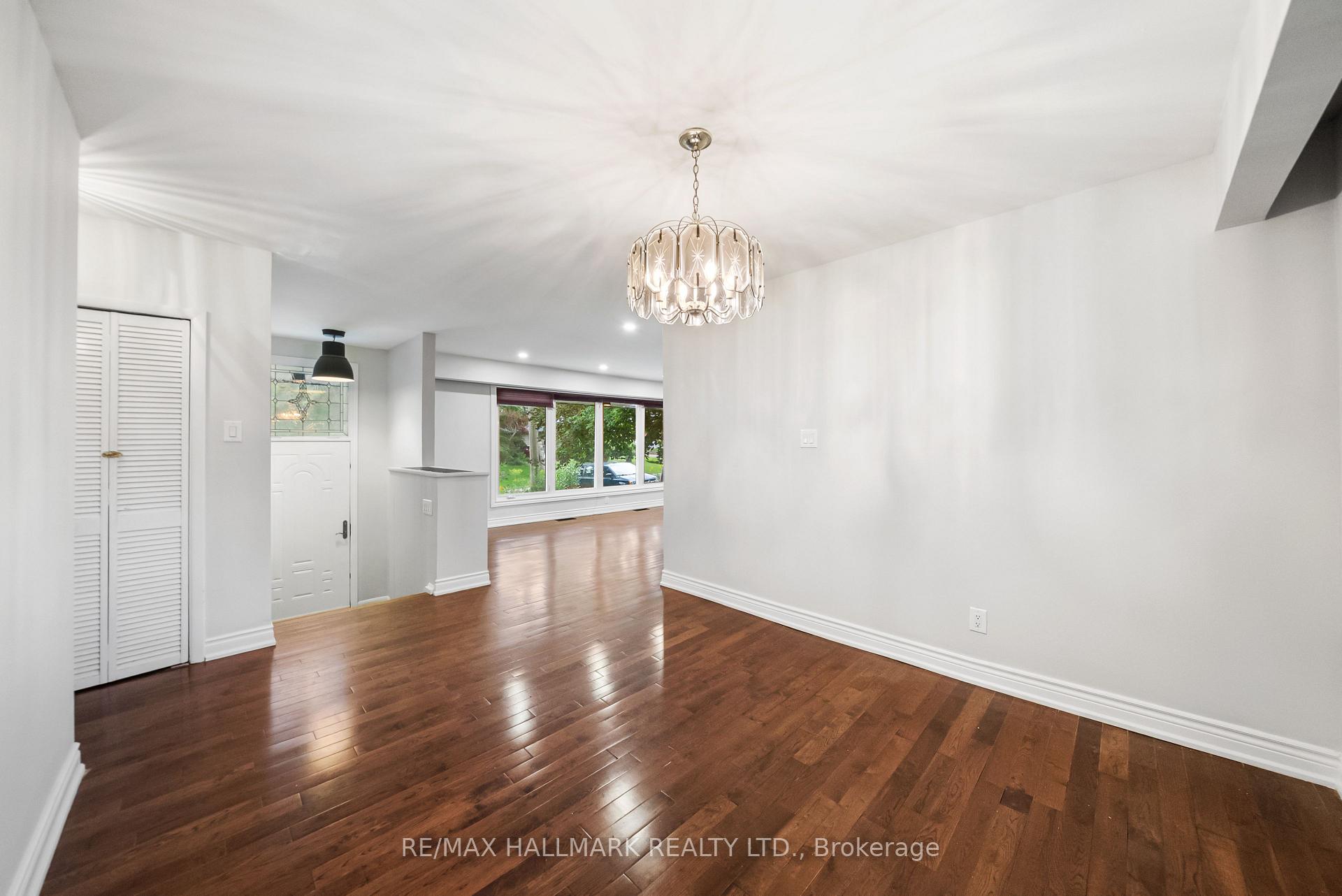 Photo 2 of 541 Rouge Hills Drive, Scarborough, Rouge — HOMEH